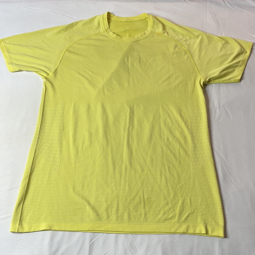 Men's Lightweight Crew Neck Performance Shirt - Yellow